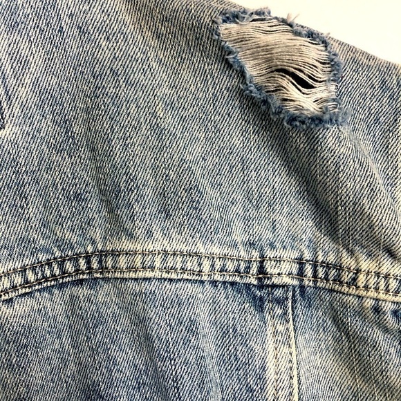 Old Navy Destructed Distressed worn Denim Jacket size large Tall - Picture 7 of 16